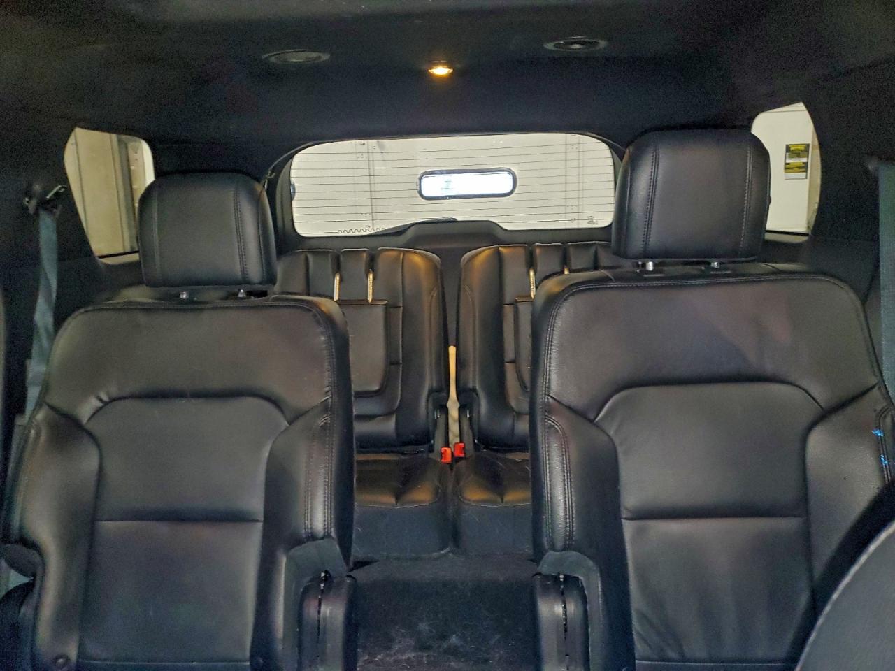 Ford Explorer Xlt Image 13