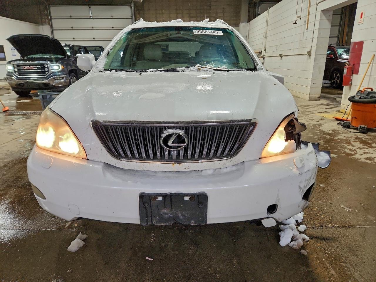 Lexus RX 330 Image 7