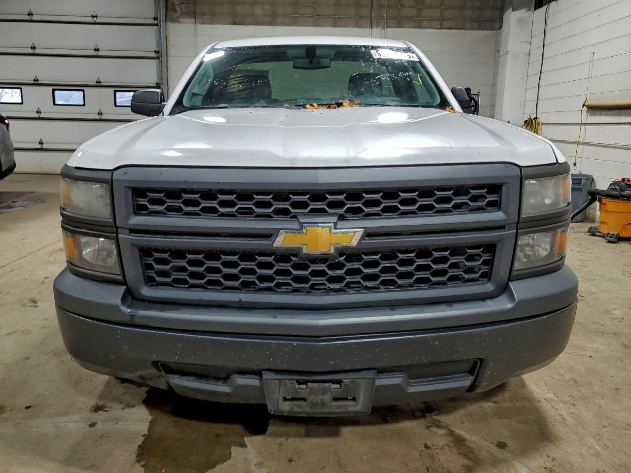 Chevrolet Silverado C1500 Image 4