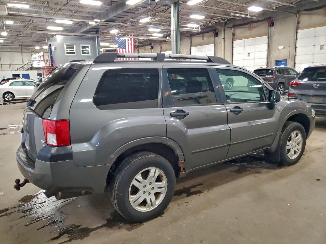 Mitsubishi Endeavor Ls Image 2