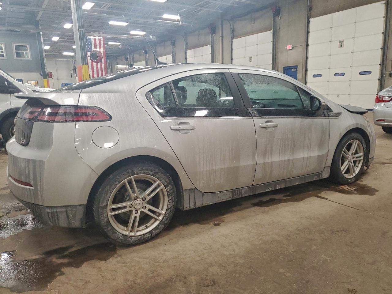 Chevrolet Volt Image 3