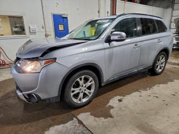  Salvage Mitsubishi Outlander