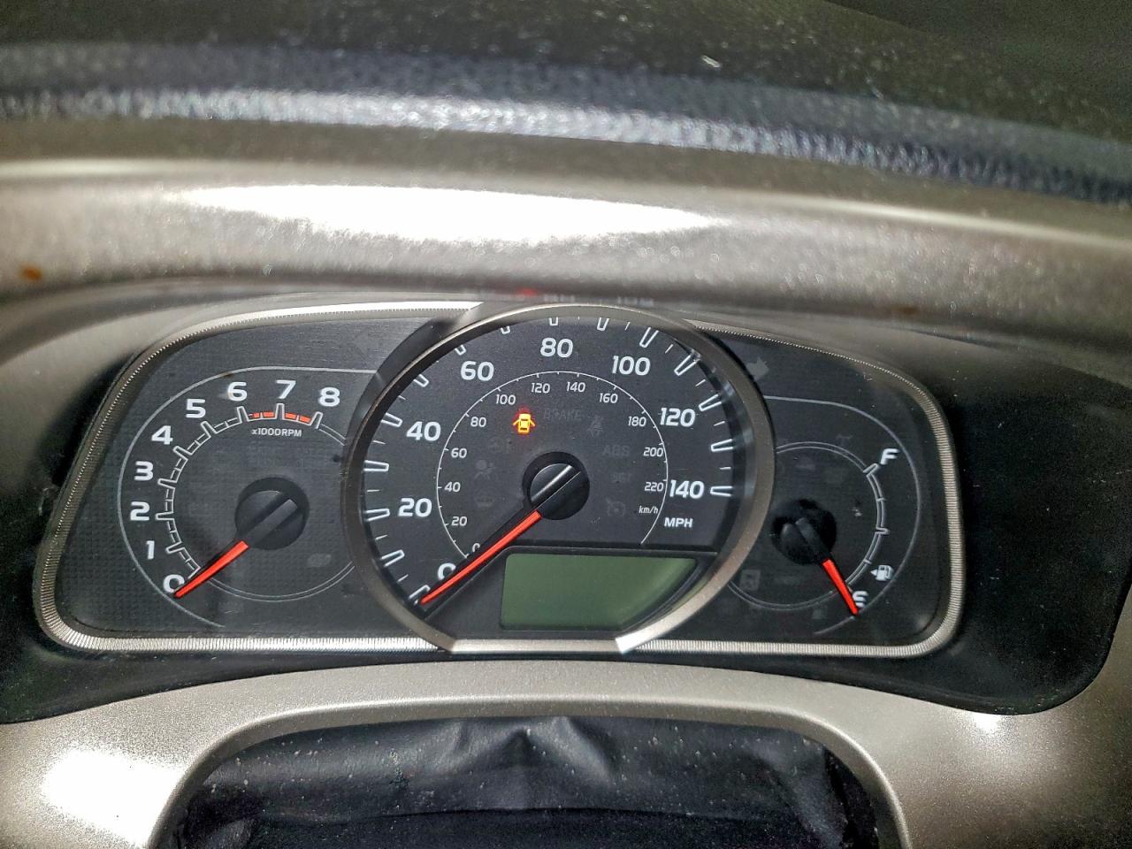 Toyota RAV4 Le Image 5