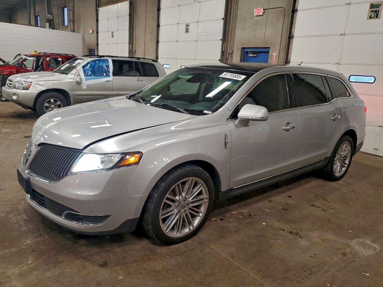 Lincoln MKT Image 1