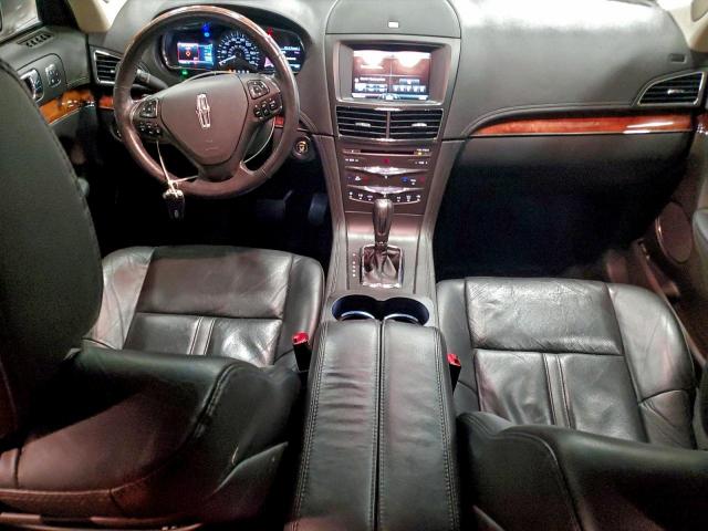 Lincoln MKT Image 11