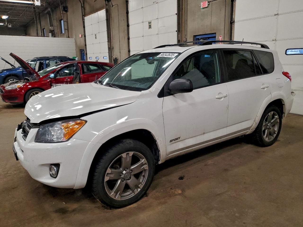 Toyota RAV4 Sport Image 1