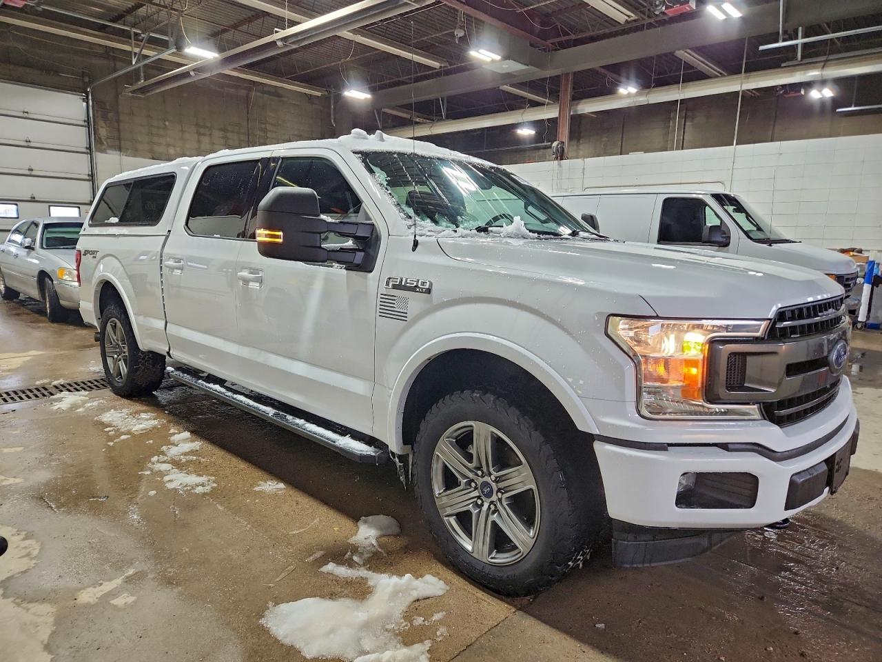 Ford F-150 Supercrew Image 3