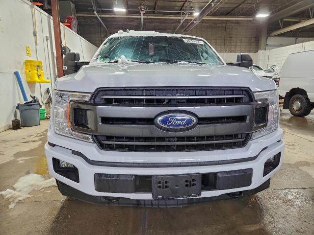Ford F-150 Supercrew Image 9