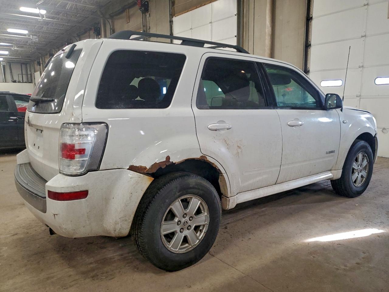 Mercury Mariner Image 12