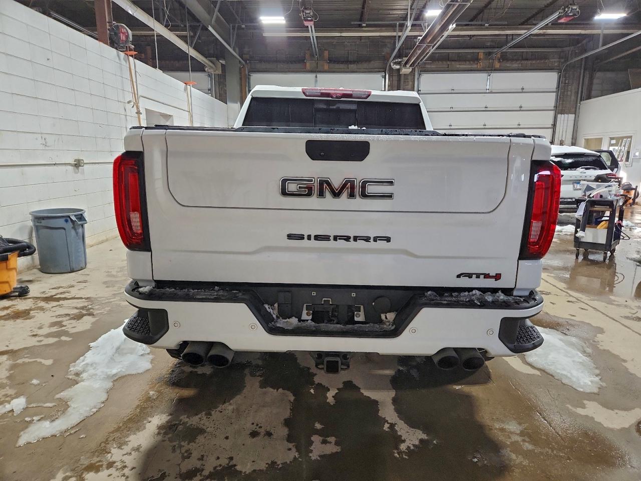 GMC Sierra K1500 At4 Image 12