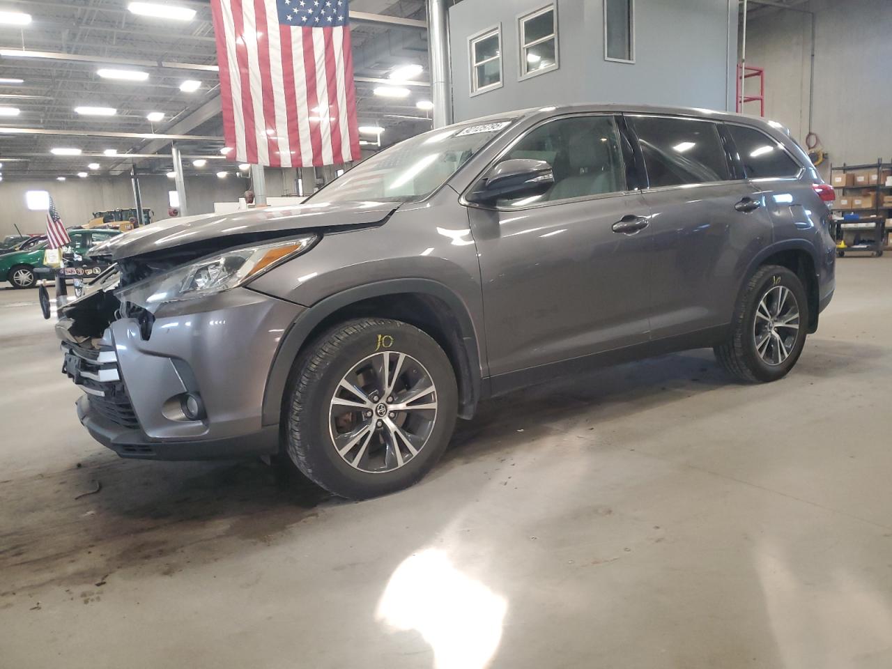 Toyota Highlander Le Image 1
