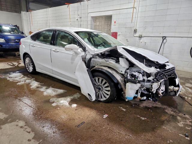 Ford Fusion Se Phev Image 4