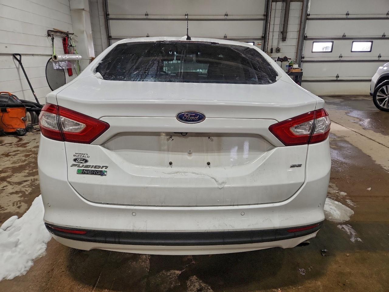 Ford Fusion Se Phev Image 5