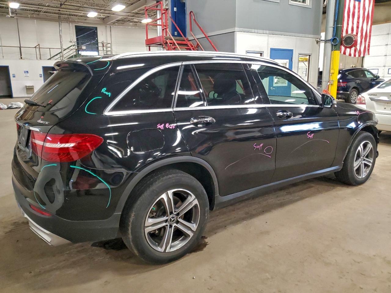 Mercedes-Benz GLC 300 4matic Image 10