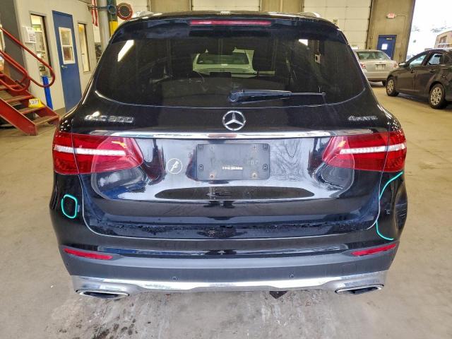 Mercedes-Benz GLC 300 4matic Image 4