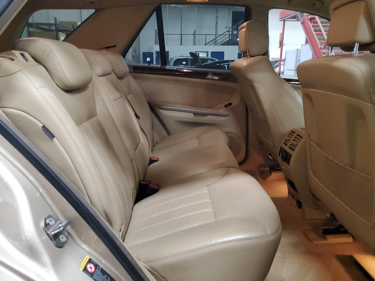 Mercedes-Benz M-Class 500 Image 9