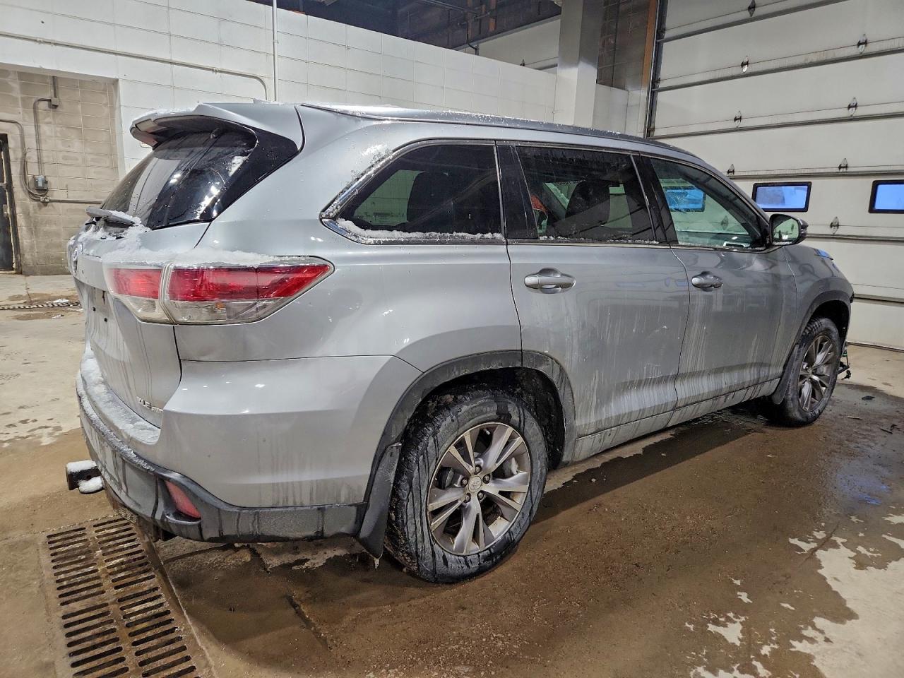 Toyota Highlander Xle Image 14