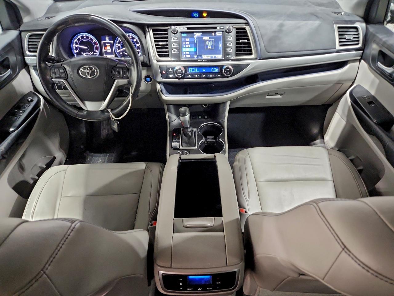 Toyota Highlander Xle Image 10