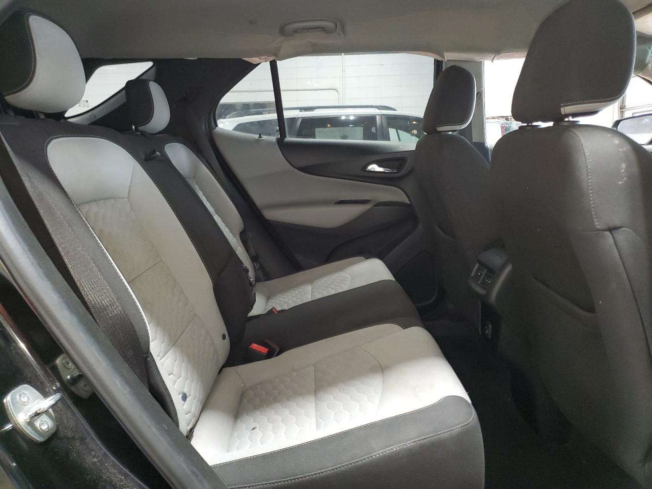 Chevrolet Equinox Ls Image 11