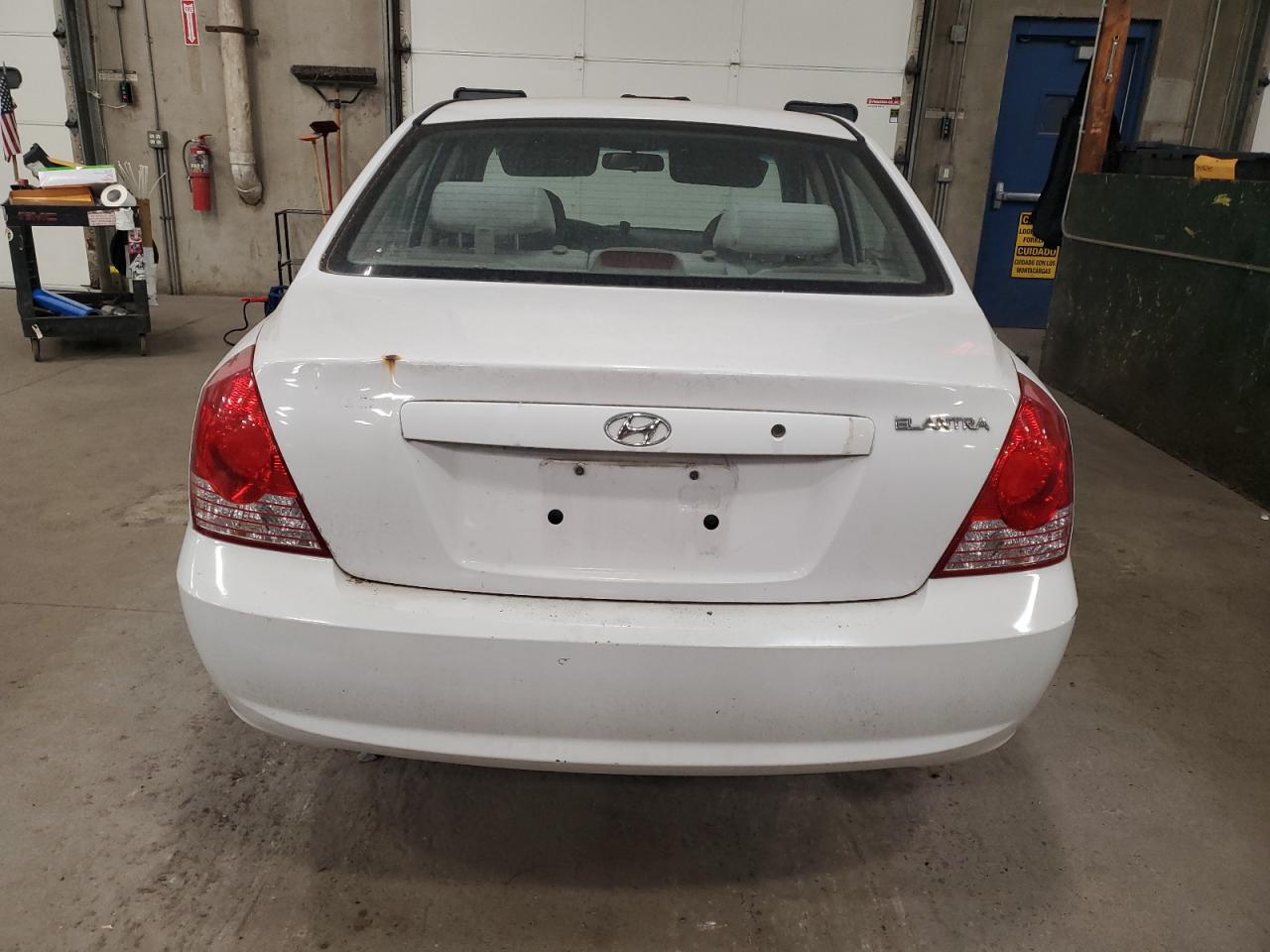 Hyundai ELANTRA Gls Image 11