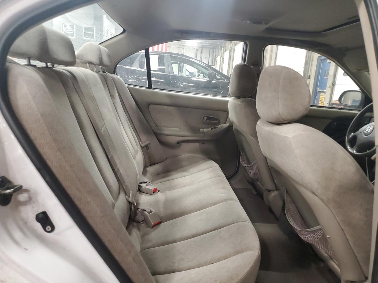 Hyundai ELANTRA Gls Image 8