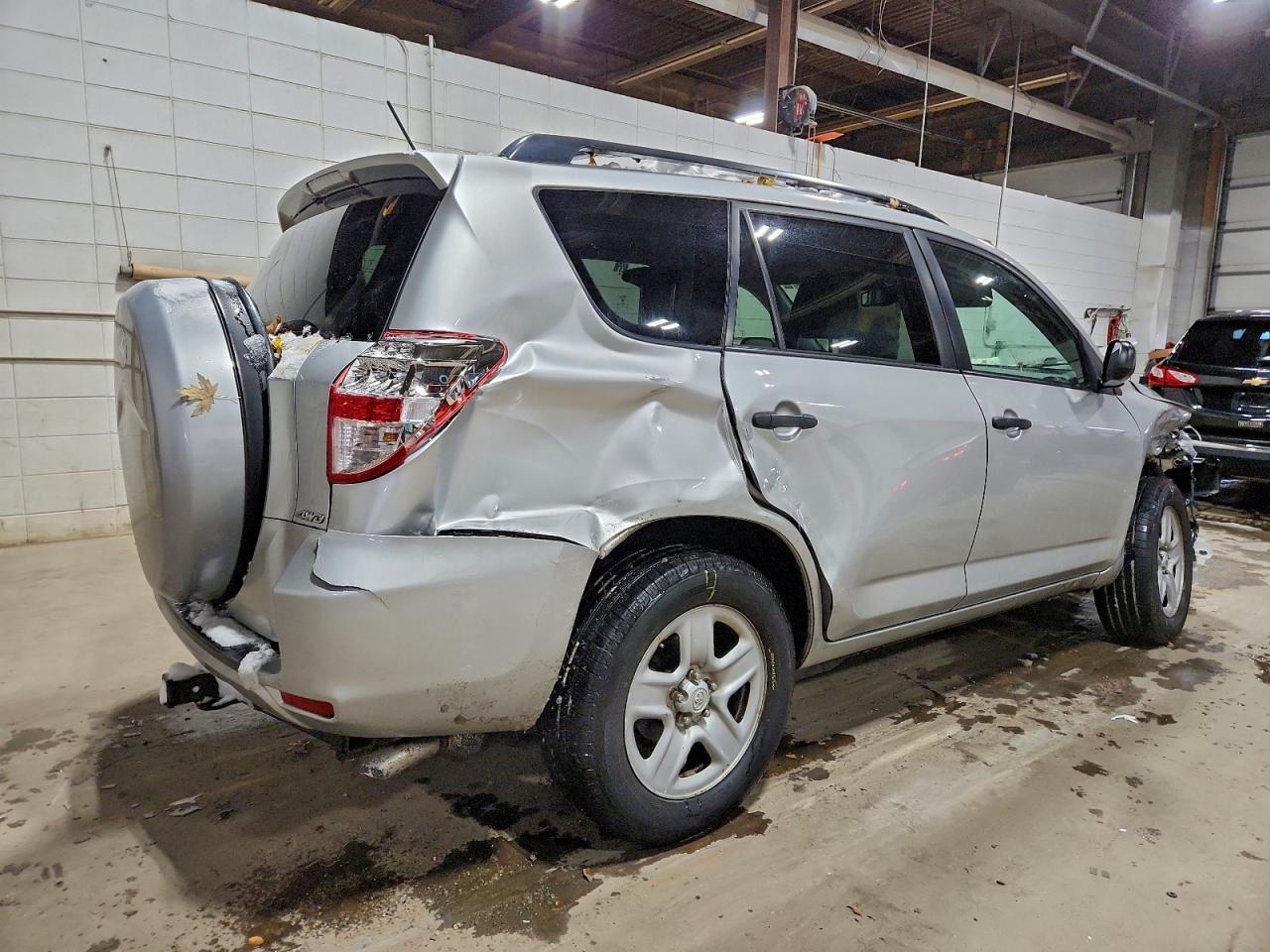 Toyota RAV4 Image 10