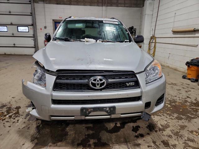 Toyota RAV4 Image 13