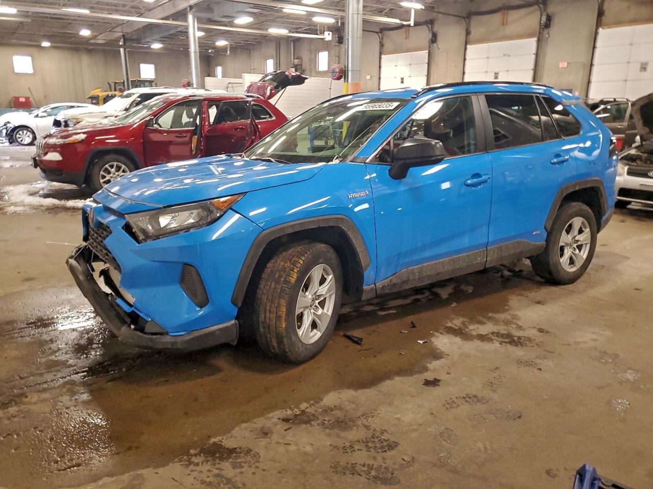 Toyota RAV4 Le Image 1