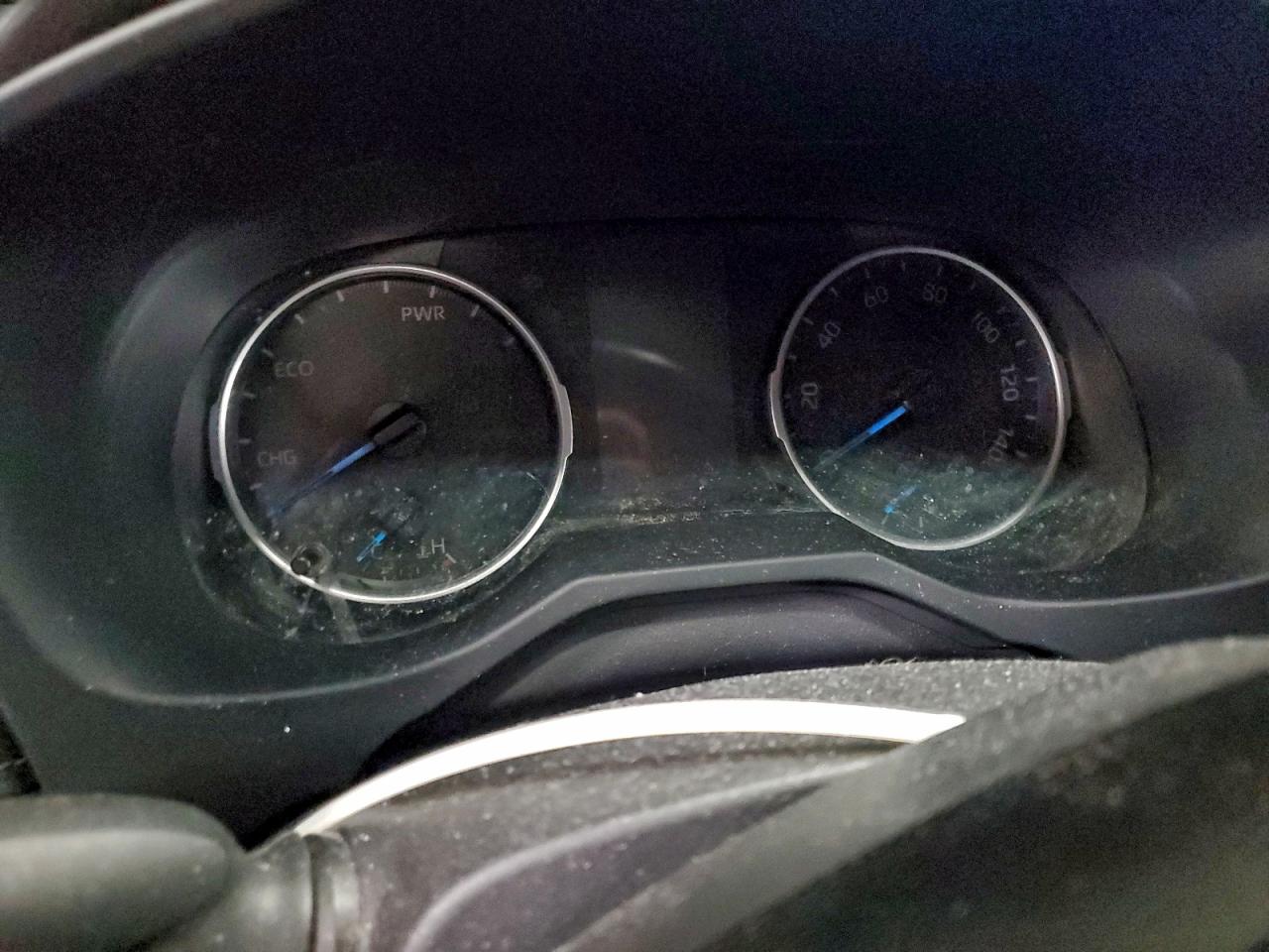 Toyota RAV4 Le Image 12