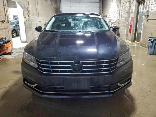 Volkswagen Passat S Image 13