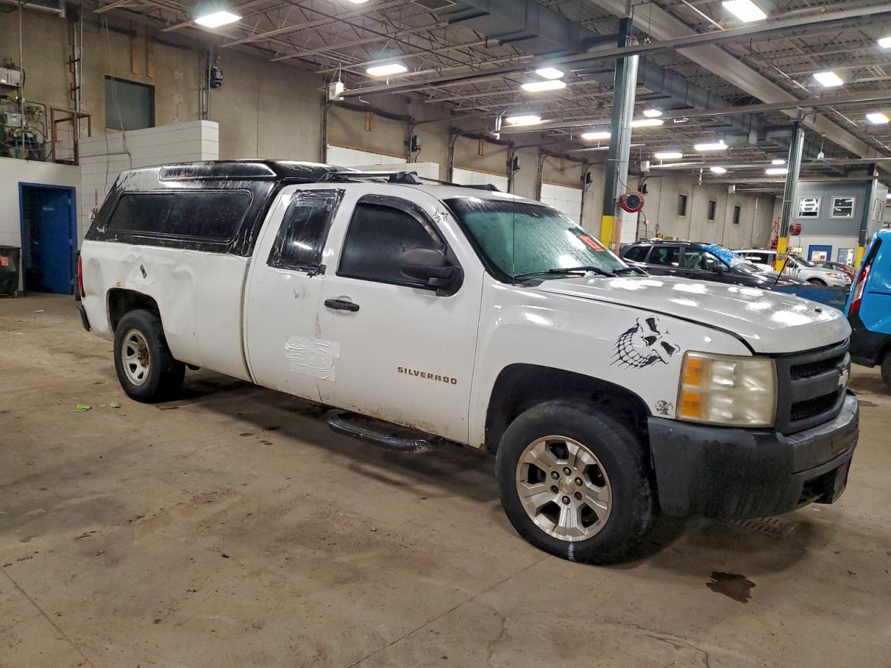Chevrolet Silverado K1500 Image 7