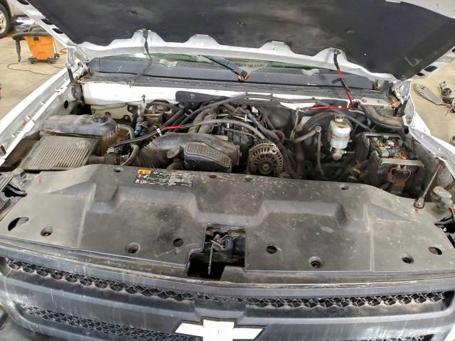 Chevrolet Silverado K1500 Image 2