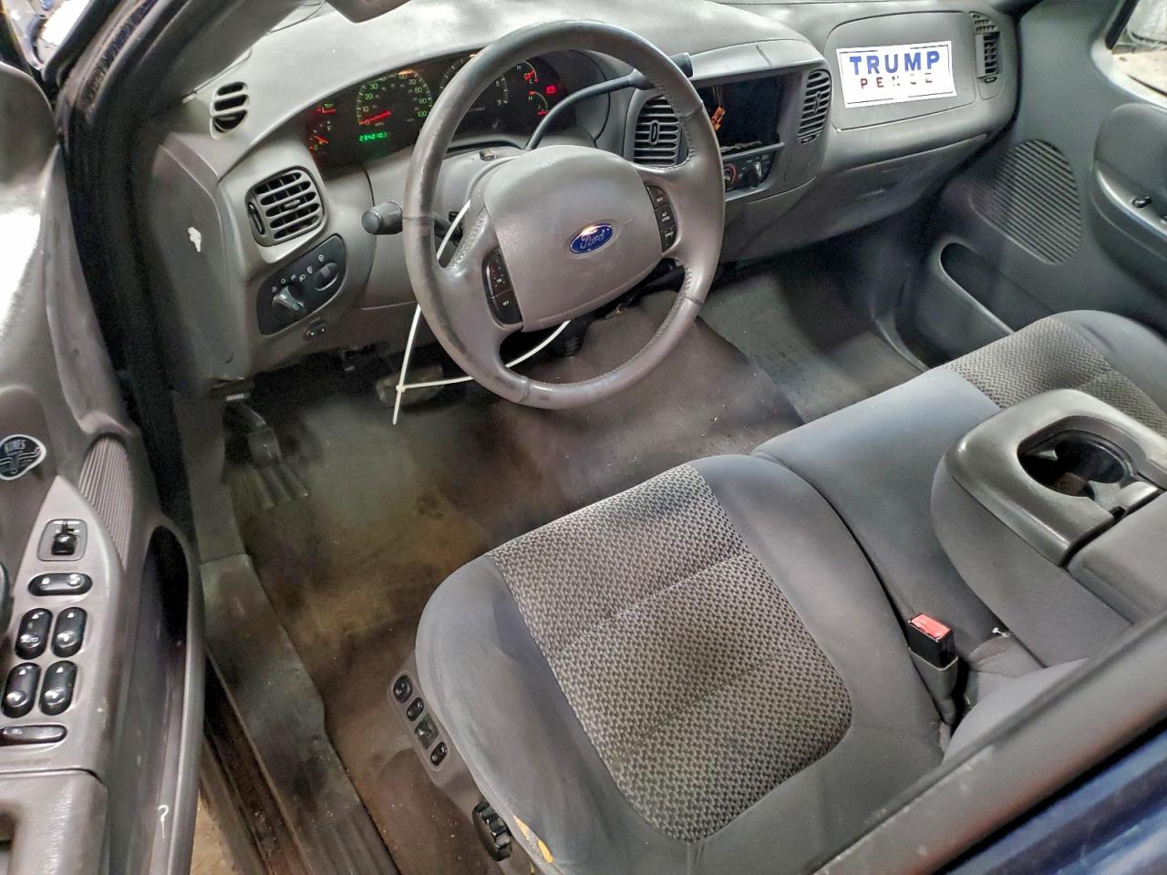 Ford F-150 Supercrew Image 3