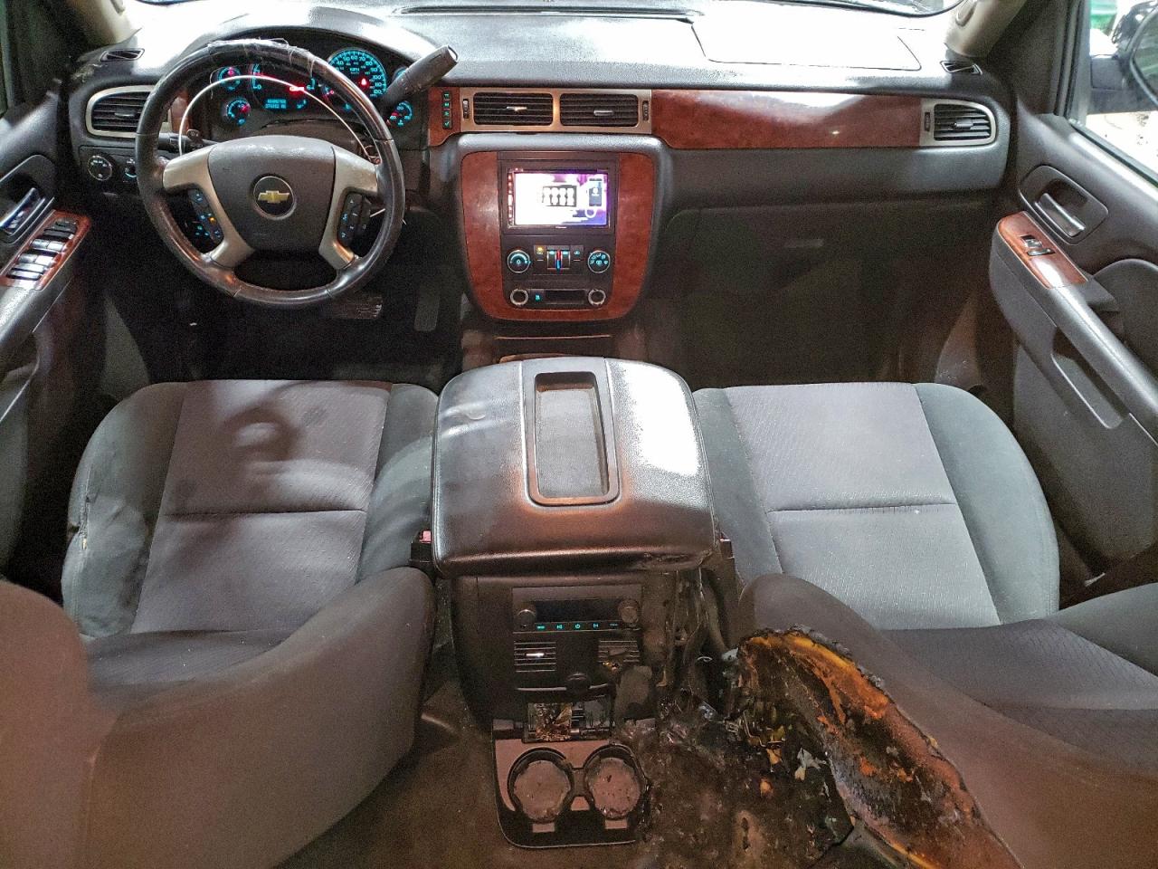 Chevrolet Avalanche Ls Image 2