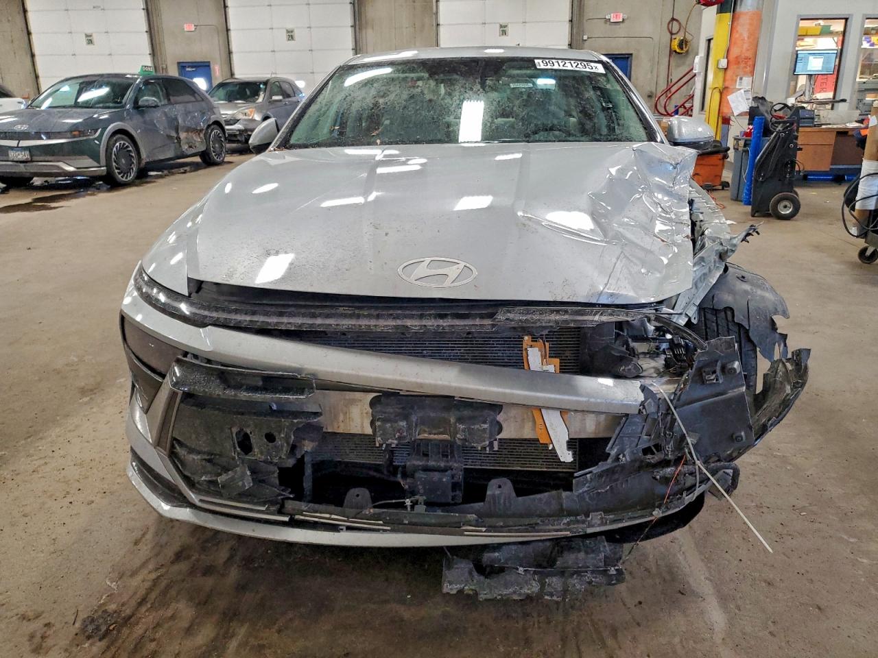 Hyundai SONATA Sel Image 12