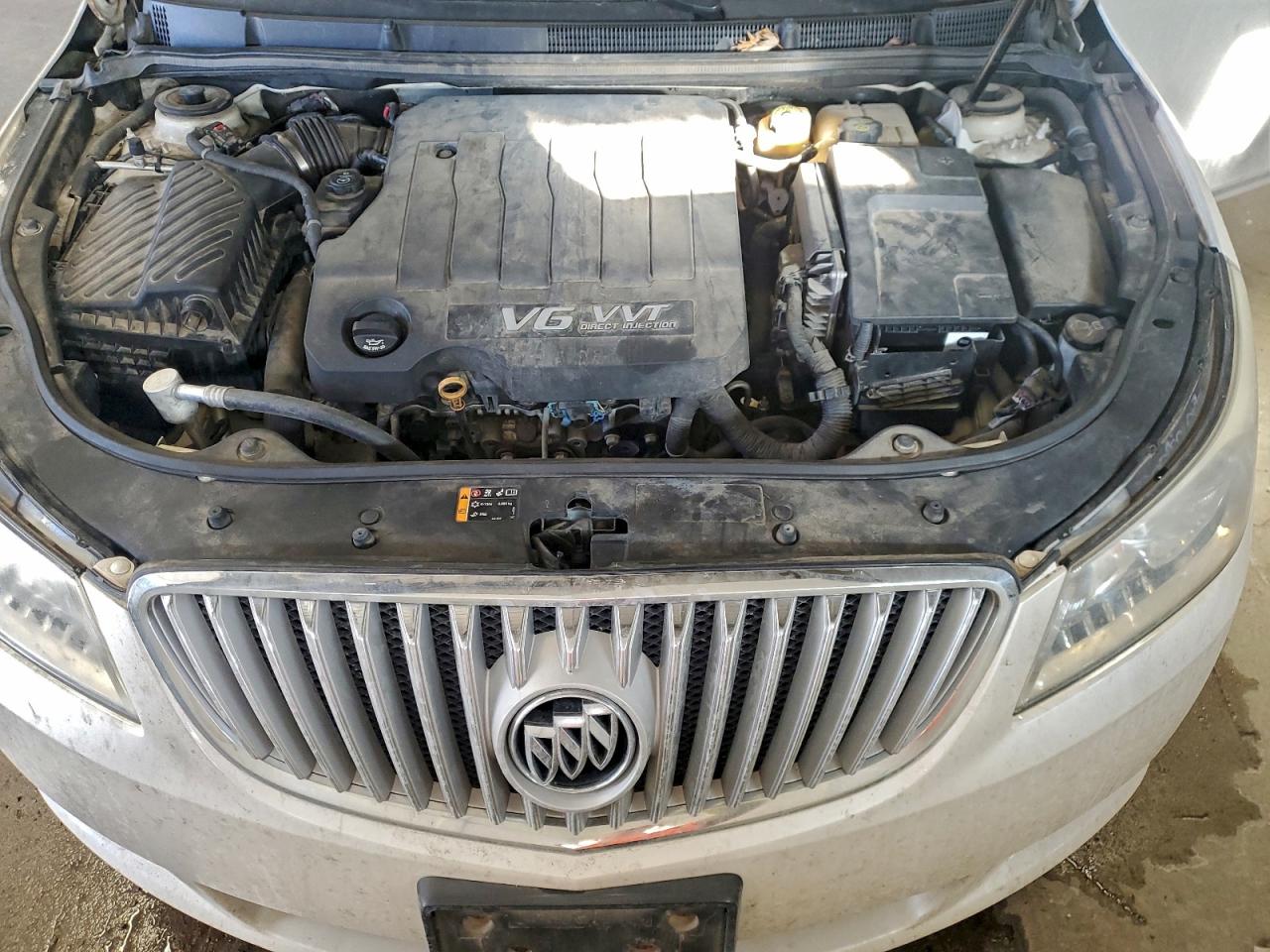 Buick LaCrosse Premium Image 11