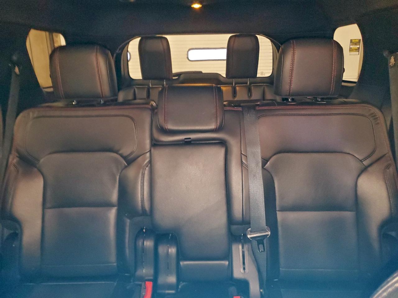 Ford Explorer Sport Image 10