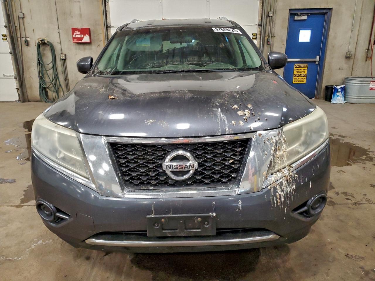 Nissan Pathfinder S Image 10