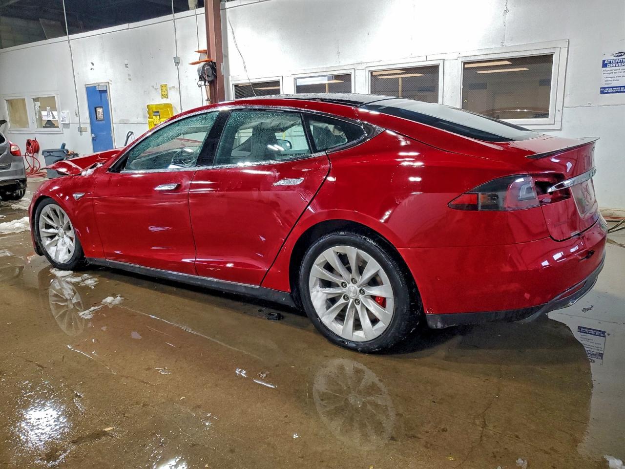 Tesla Model S P90d Image 4