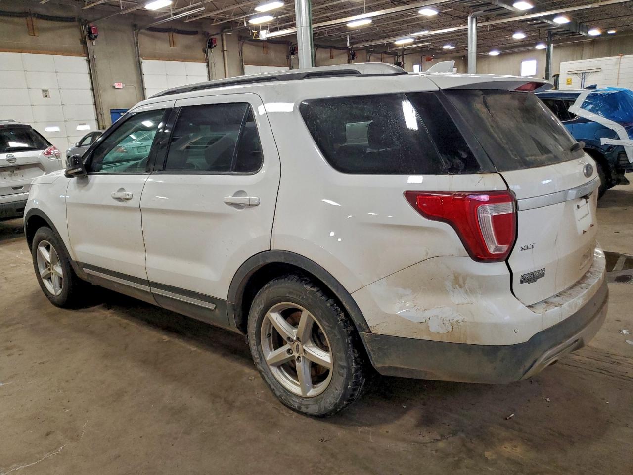 Ford Explorer Xlt Image 3