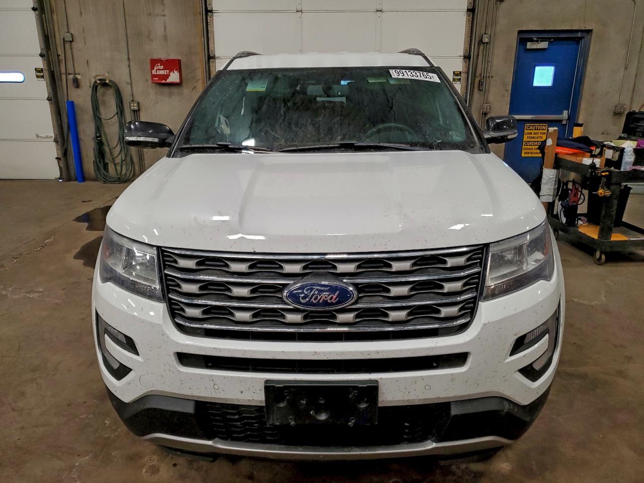 Ford Explorer Xlt Image 13