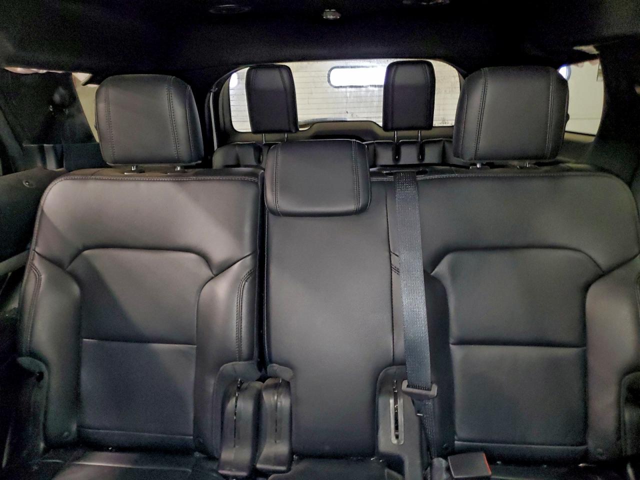 Ford Explorer Xlt Image 9