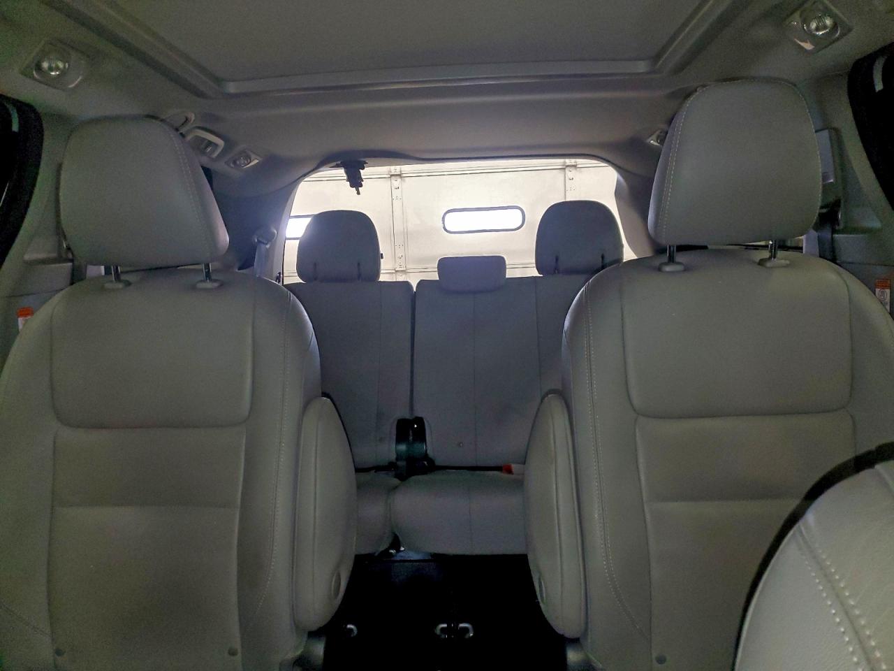 Toyota Sienna Xle Image 11