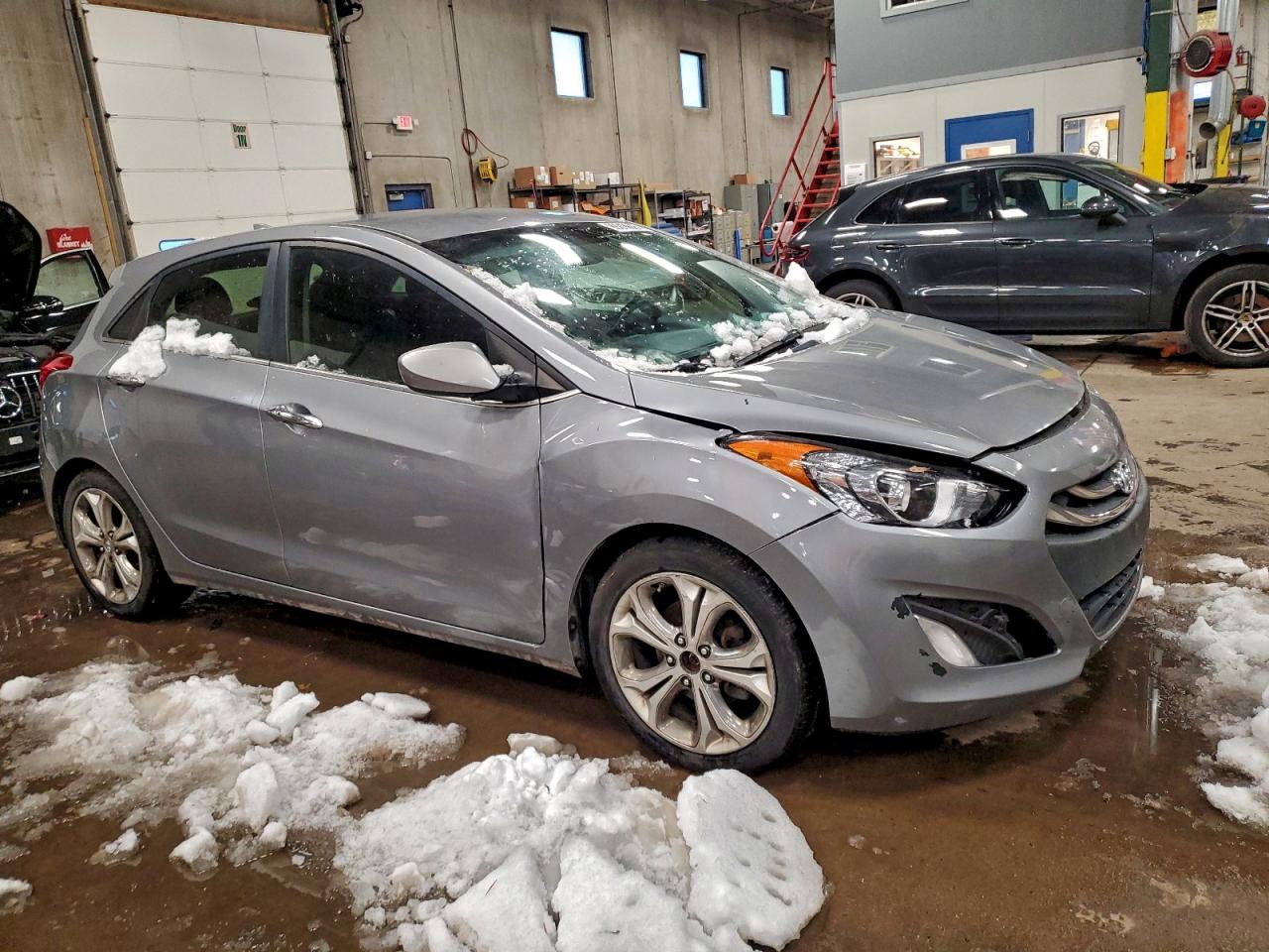 Hyundai ELANTRA Image 8