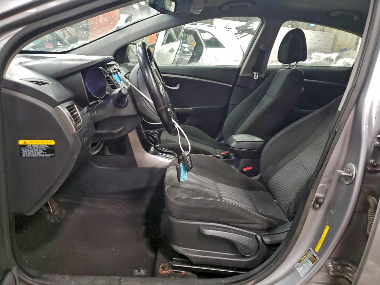 Hyundai ELANTRA Image 5