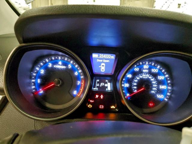 Hyundai ELANTRA Image 4