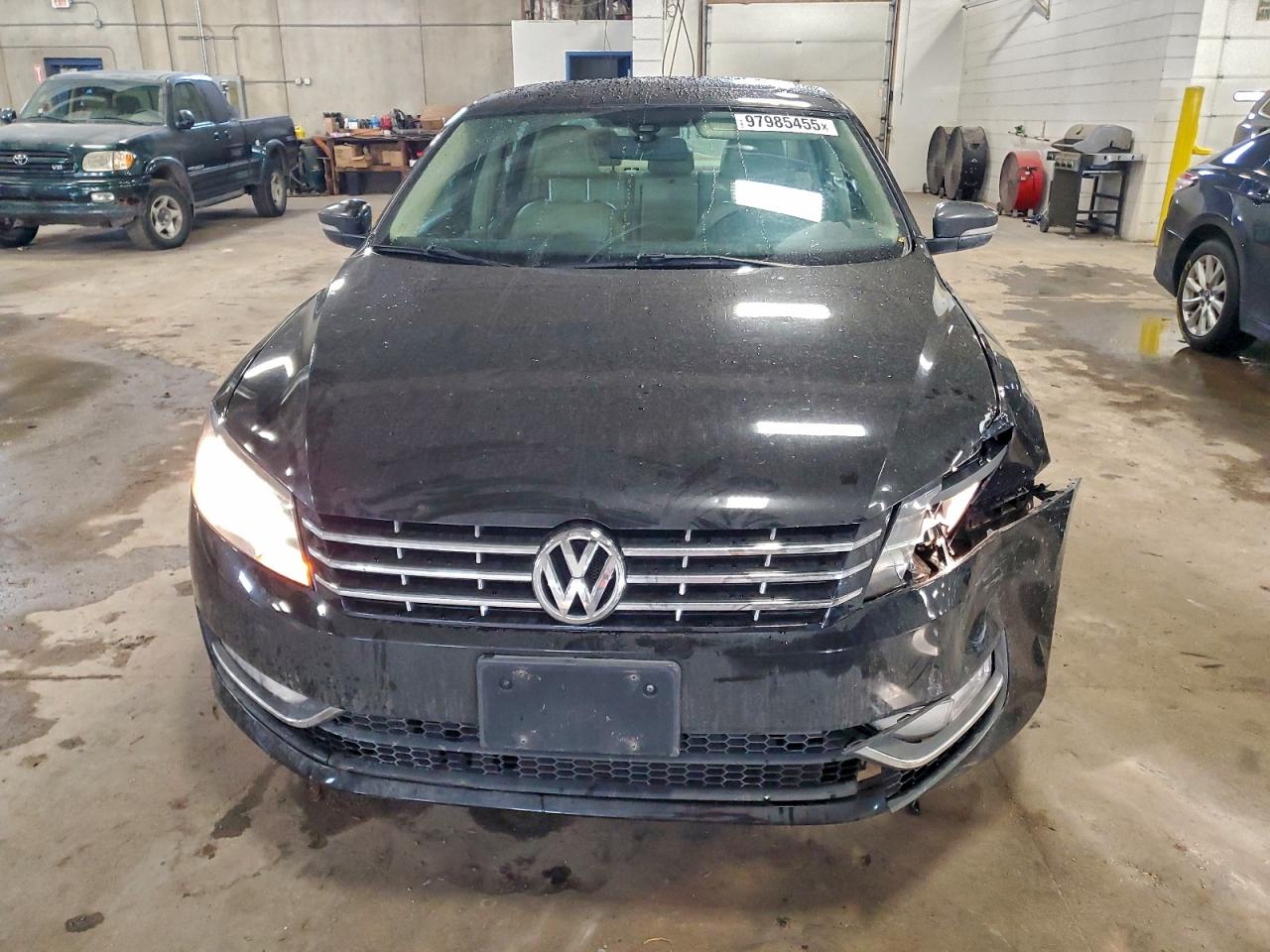 Volkswagen Passat Sel Image 3