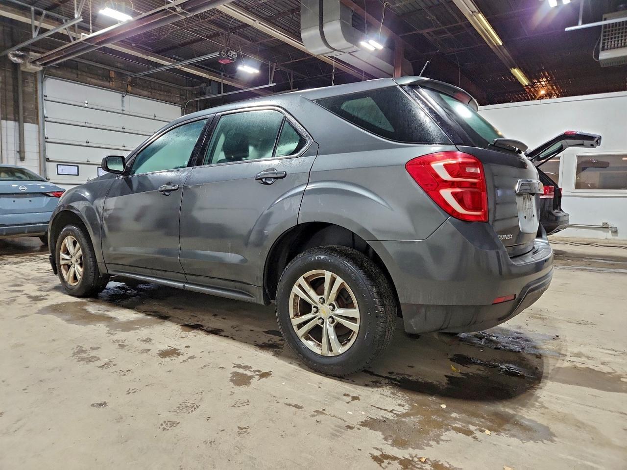 Chevrolet Equinox Ls Image 3