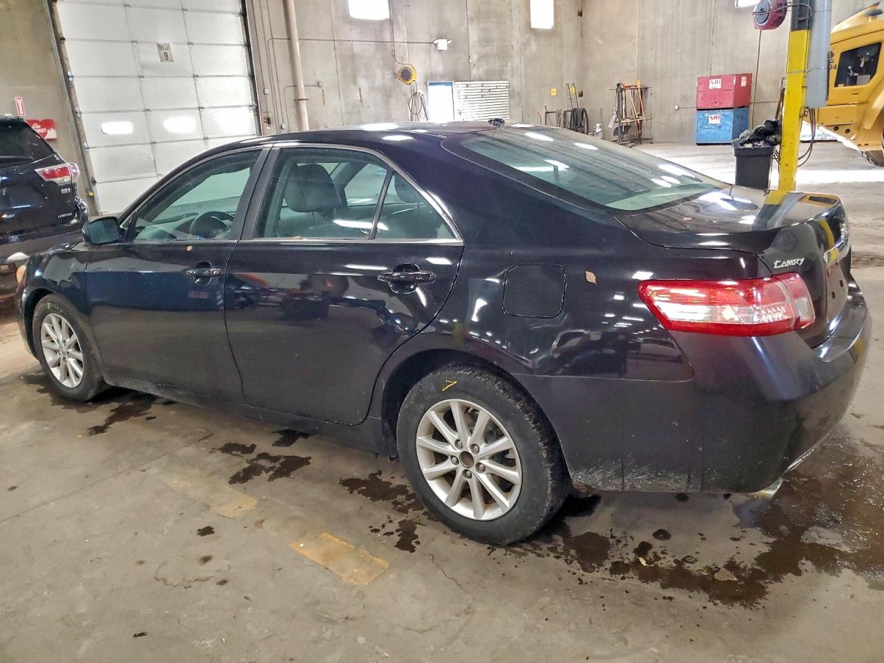 Toyota Camry Se Image 6