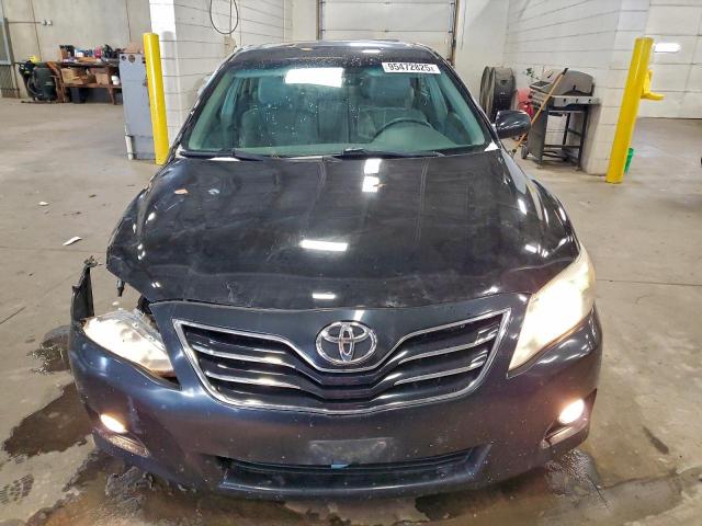 Toyota Camry Se Image 9